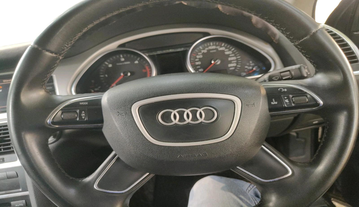 2014 Audi Q7 3.0 TDI QUATTRO, Diesel, Automatic, 1,04,732 km, interior