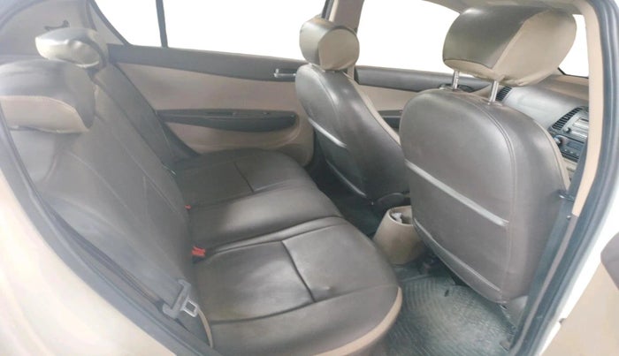 2009 Hyundai i20 ASTA 1.2, Petrol, Manual, 1,06,775 km, interior