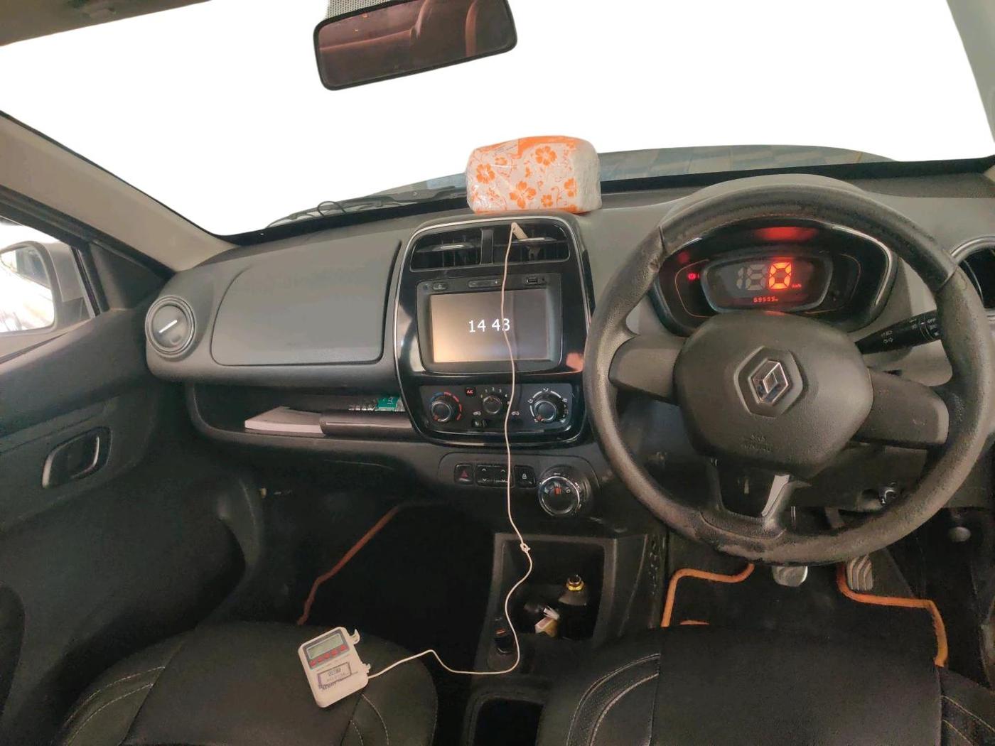 2017 Renault Kwid RXT 1.0 AMT, Petrol, Automatic, 69,555 km, interior