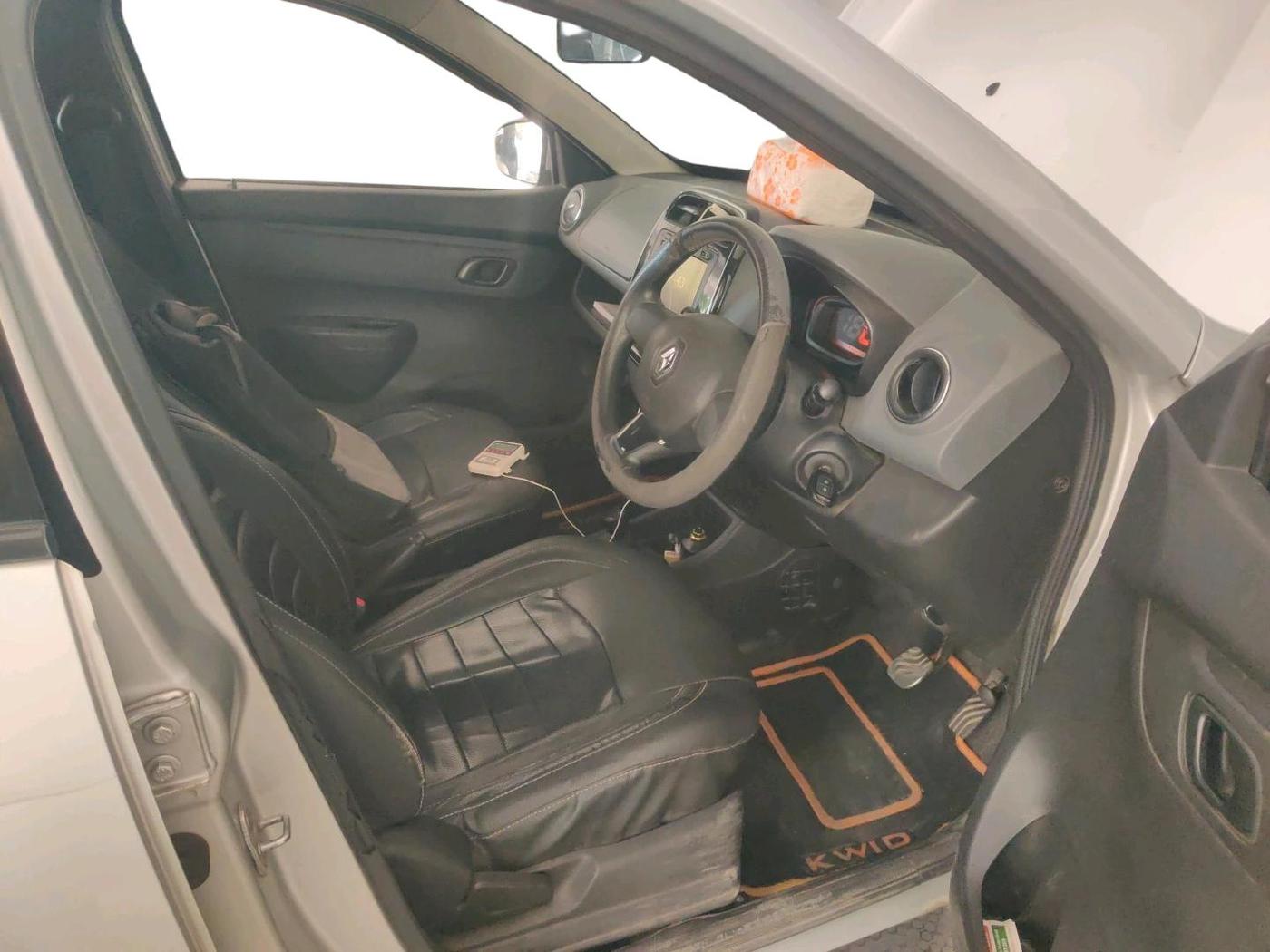 2017 Renault Kwid RXT 1.0 AMT, Petrol, Automatic, 69,555 km, interior