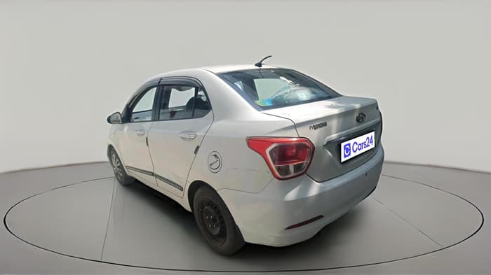 2016 Hyundai Xcent BASE 1.1, Diesel, Manual, 1,59,861 km, exterior