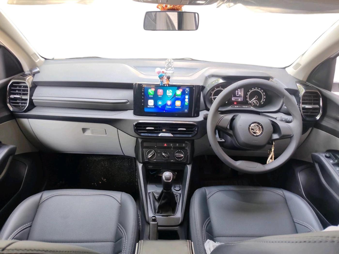 2025 Skoda Kylaq Classic, Petrol, Manual, 6,121 km, interior