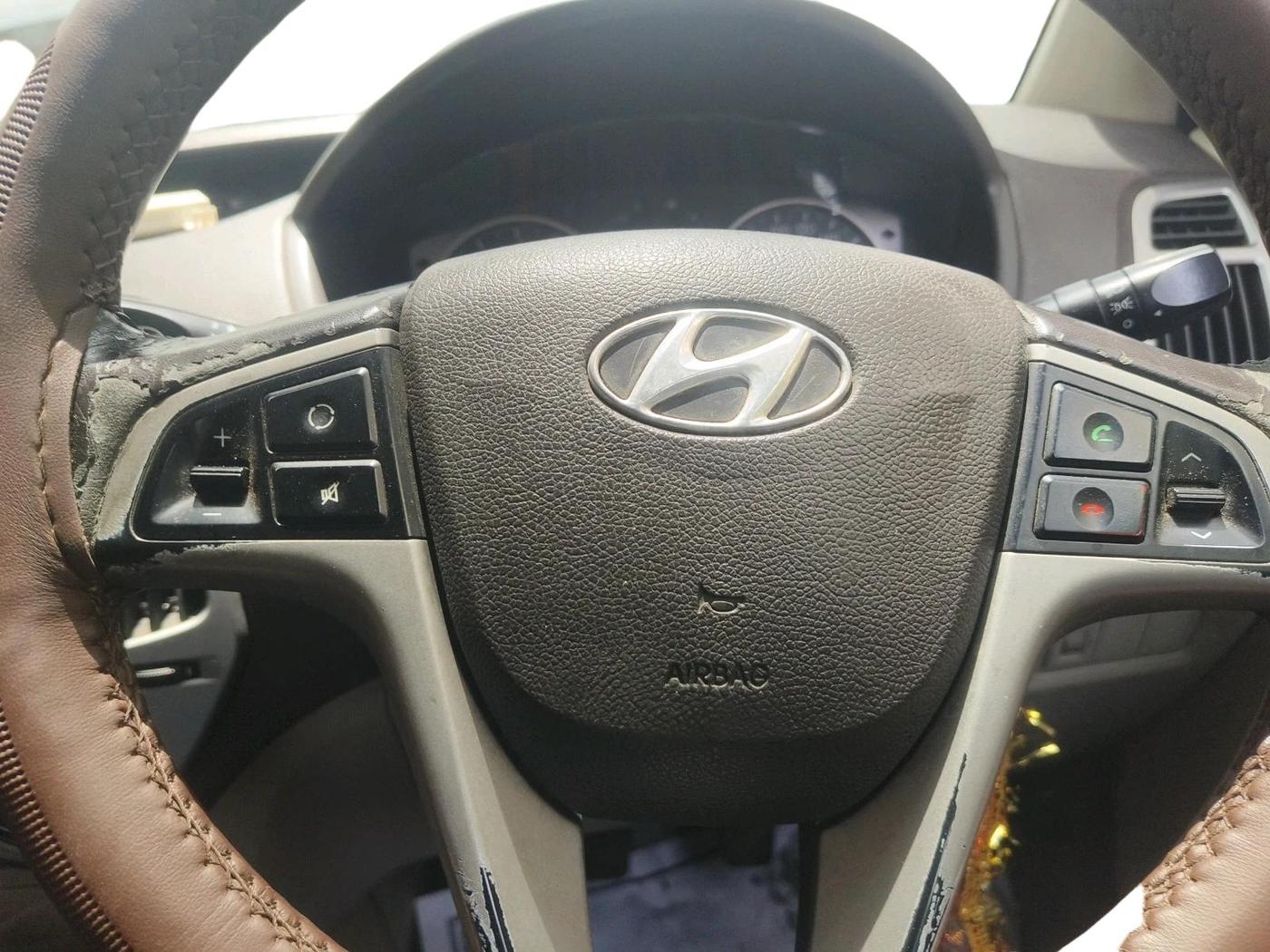 2011 Hyundai i20 SPORTZ 1.2, Petrol, Manual, 1,08,696 km, interior