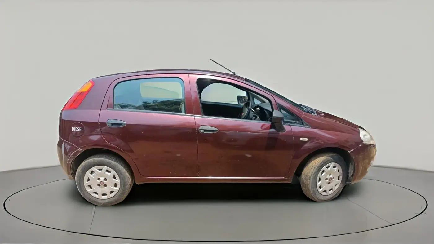 2012 Fiat Grand Punto ACTIVE 1.3, Diesel, Manual, 1,63,186 km, exterior
