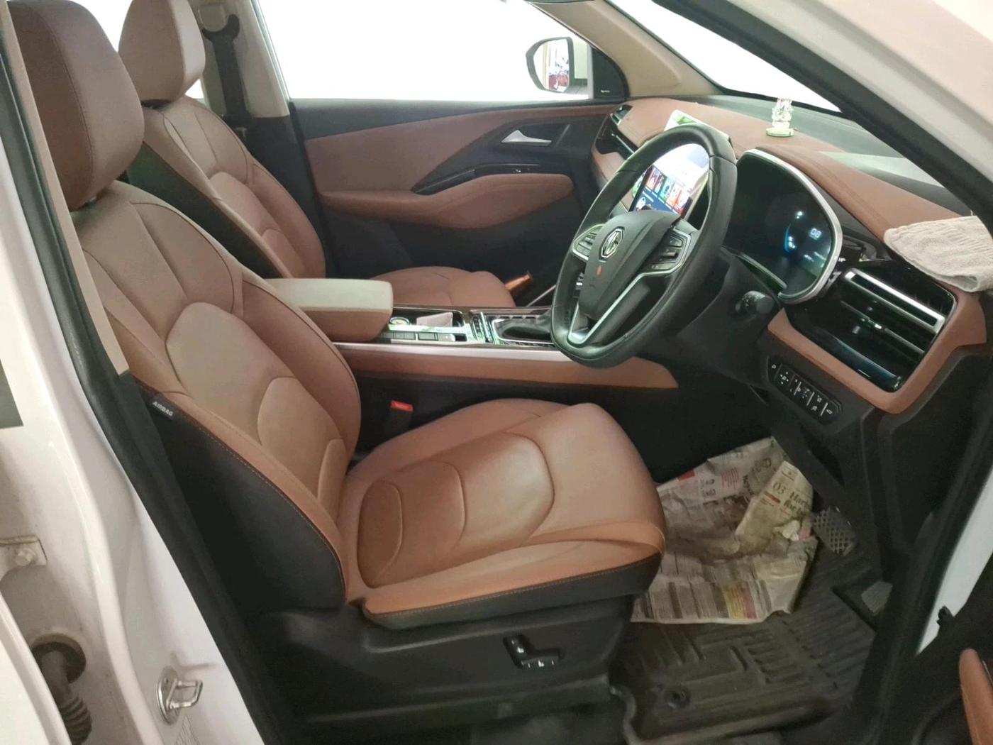 2024 MG HECTOR PLUS SHARP PRO 1.5 PETROL TURBO CVT 6 STR, Petrol, Automatic, 7,595 km, interior