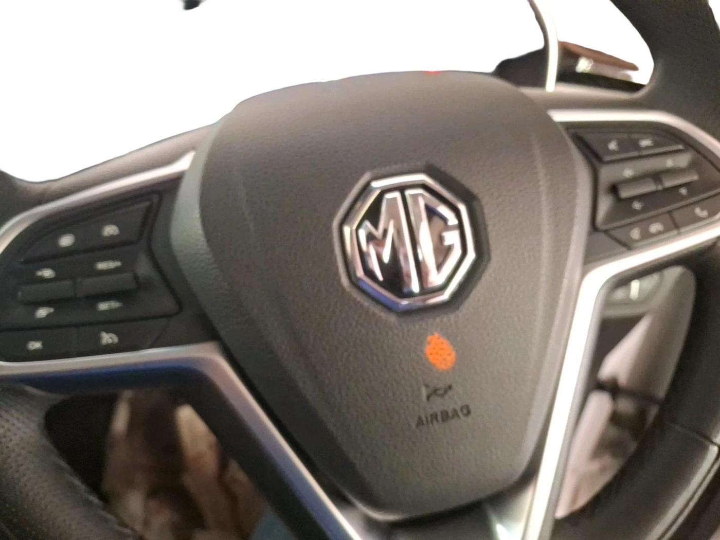 2024 MG HECTOR PLUS SHARP PRO 1.5 PETROL TURBO CVT 6 STR, Petrol, Automatic, 7,595 km, interior