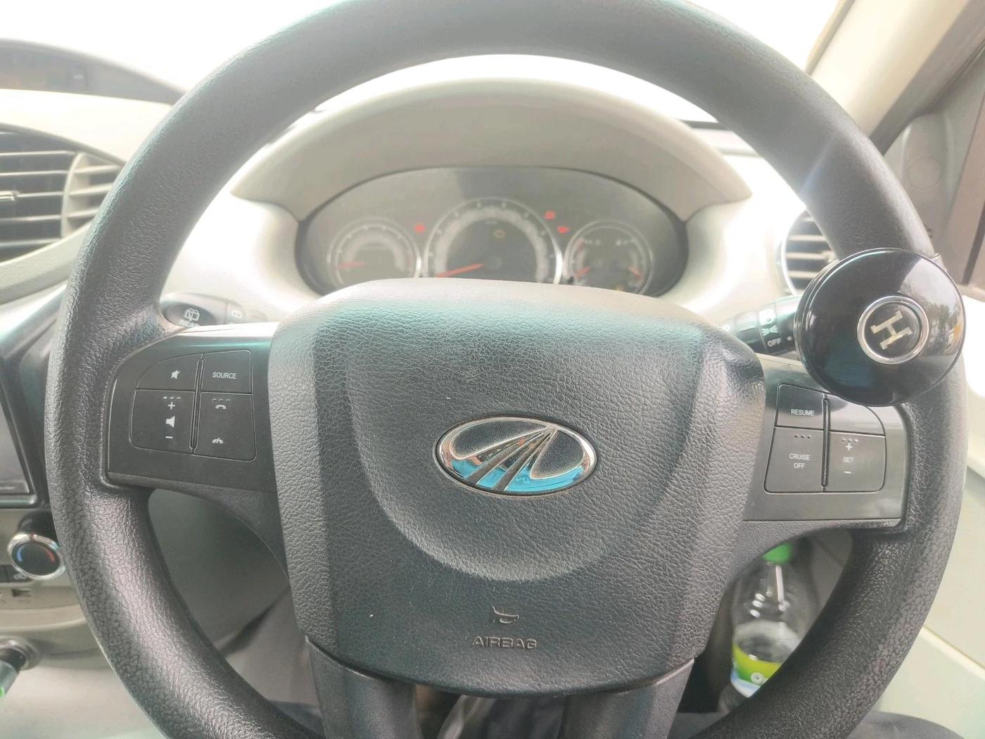 2016 Mahindra NUVOSPORT N8 AMT, Diesel, Automatic, 96,003 km, interior