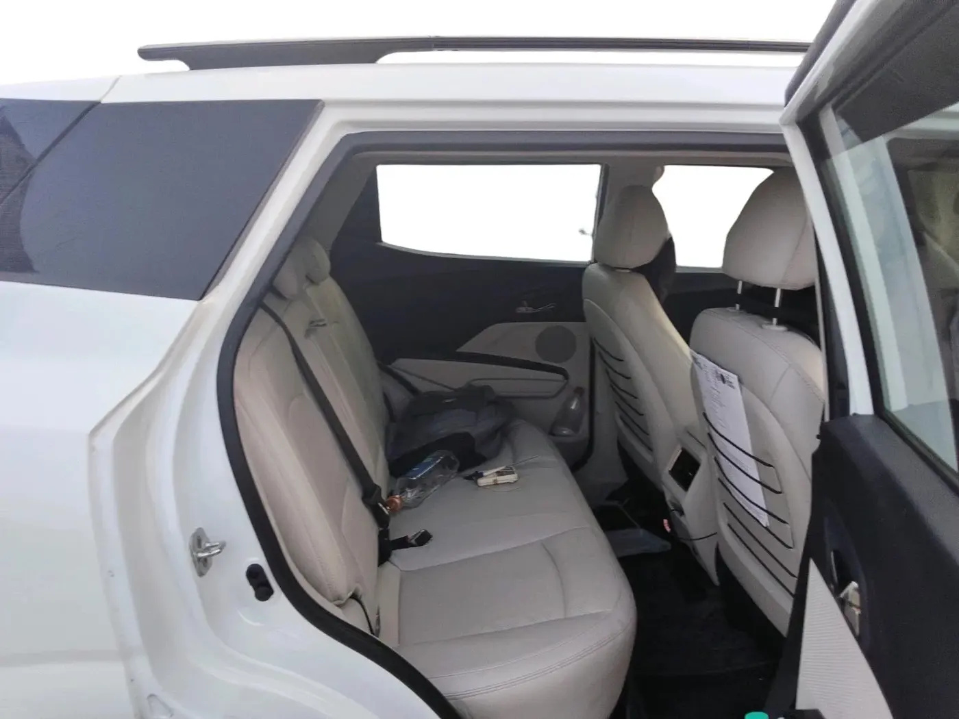 2025 Mahindra XUV400 EL Pro 39.4 KWH, Electric, Automatic, 3,448 km, interior