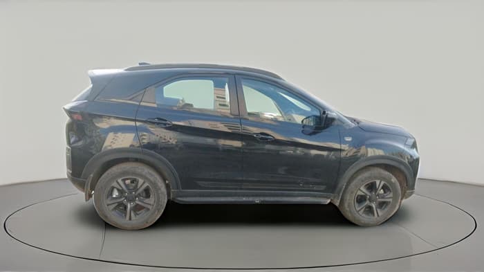 2025 Tata NEXON Fearless Plus (PS) Dark Diesel AMT, Diesel, Automatic, 40,281 km, exterior