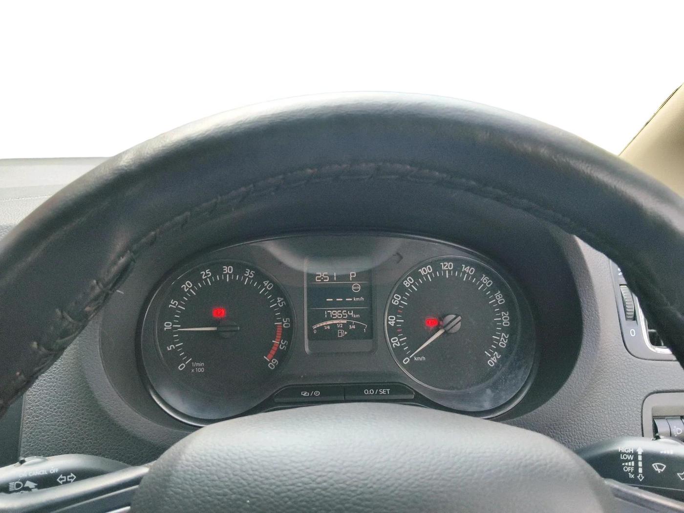 2017 Skoda Rapid STYLE 1.5 TDI AT, Diesel, Automatic, 1,79,654 km, interior