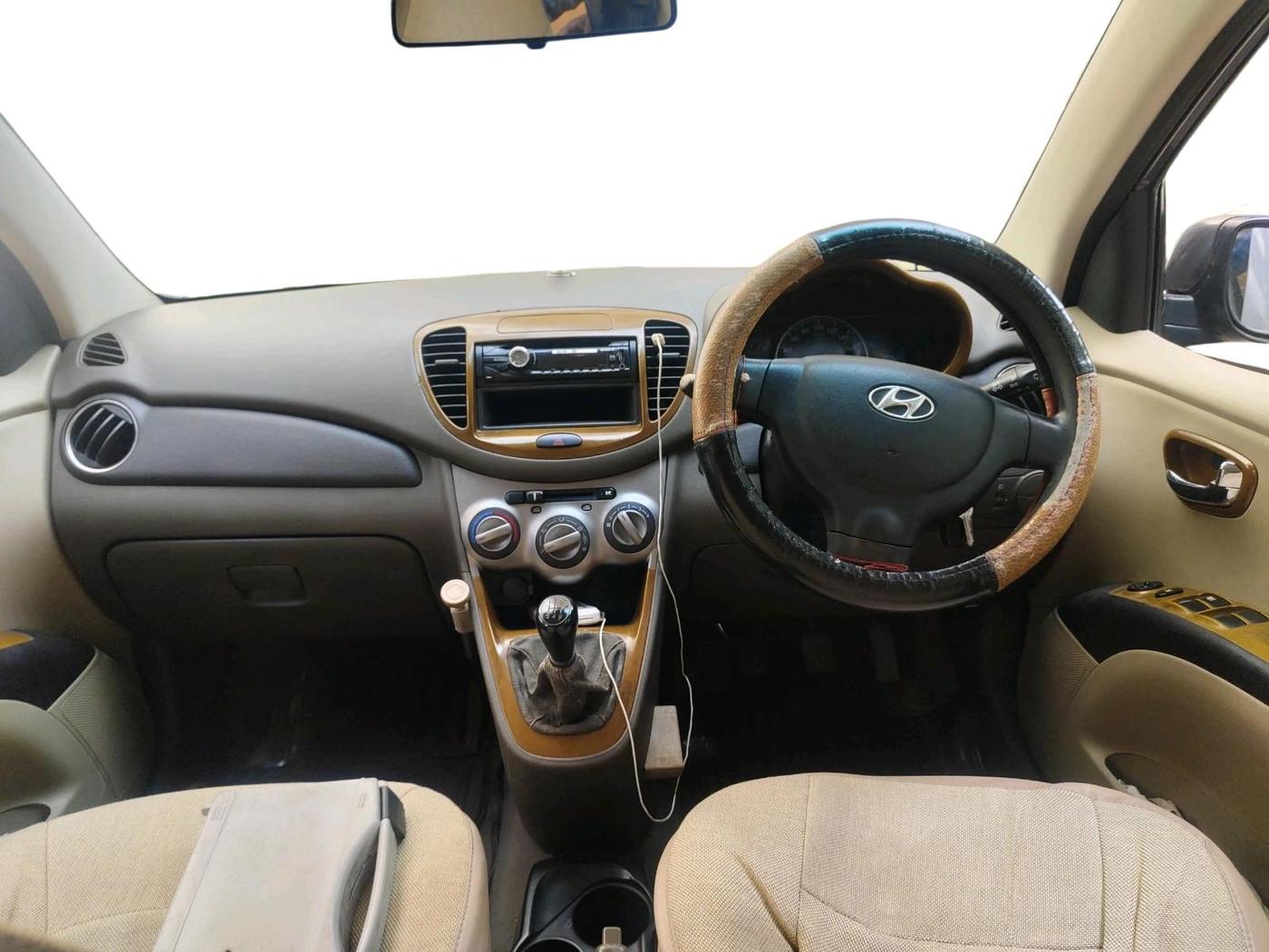 2011 Hyundai i10 MAGNA 1.2, Petrol, Manual, 42,448 km, interior