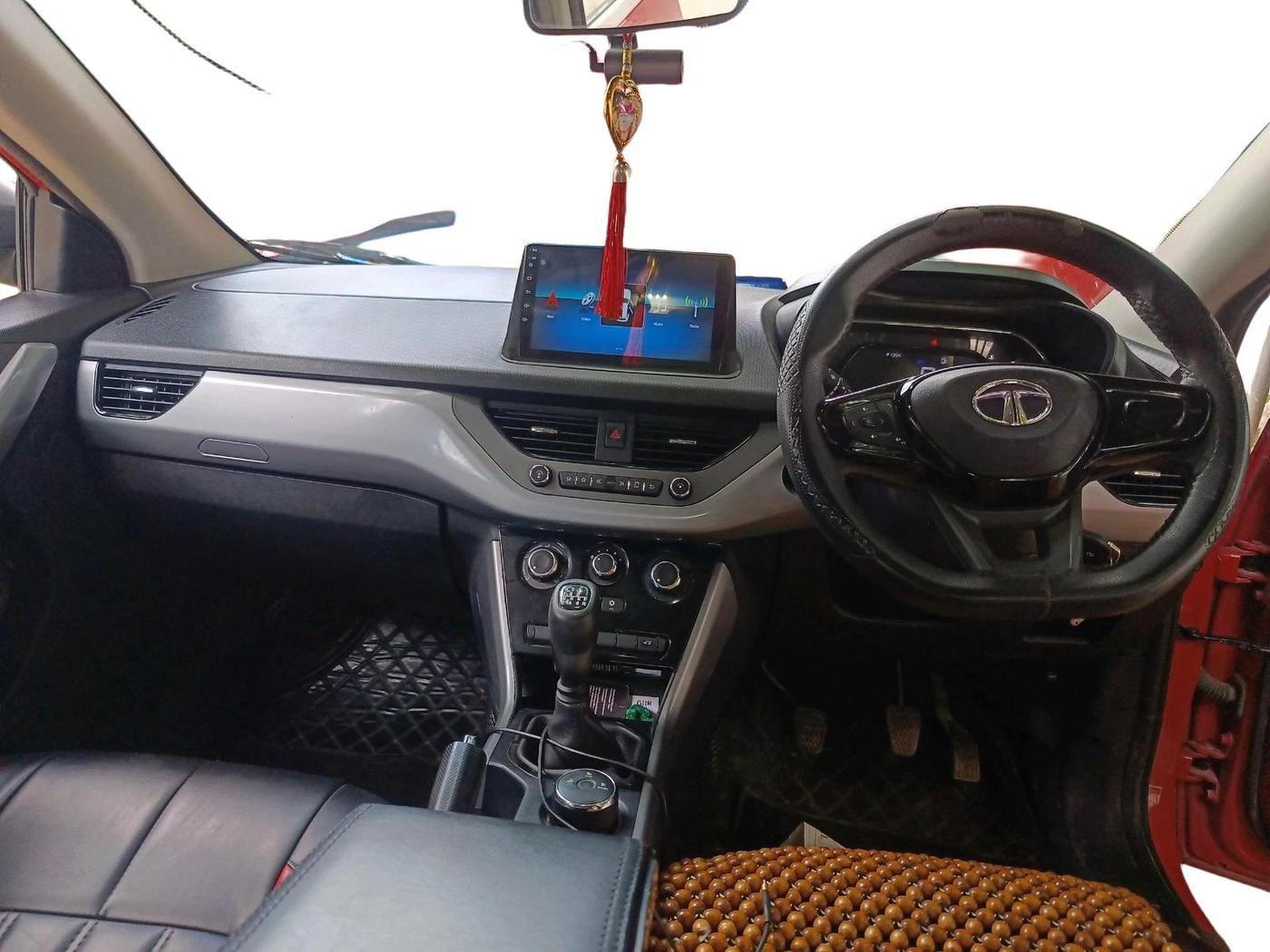 2022 Tata NEXON XM SUNROOF PETROL, Petrol, Manual, 28,831 km, interior