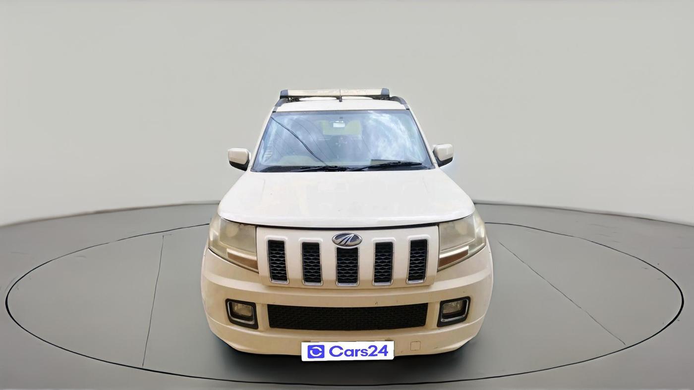 2016 Mahindra TUV300 T8 AMT, Diesel, Automatic, 1,50,292 km, exterior