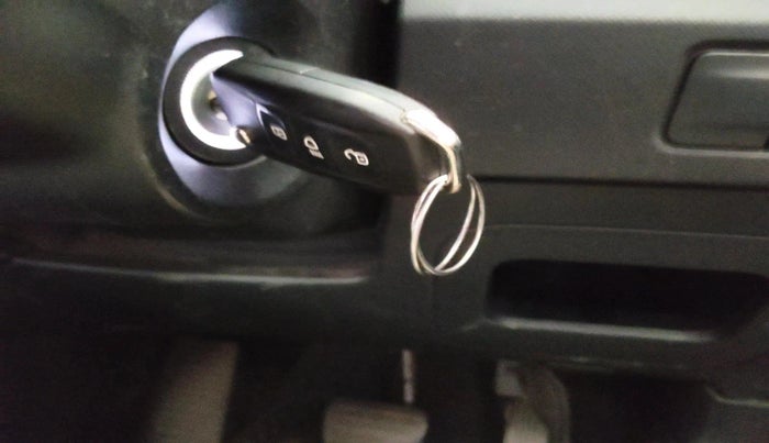 2022 Tata PUNCH ADVENTURE AMT, Petrol, Automatic, 38,076 km, interior