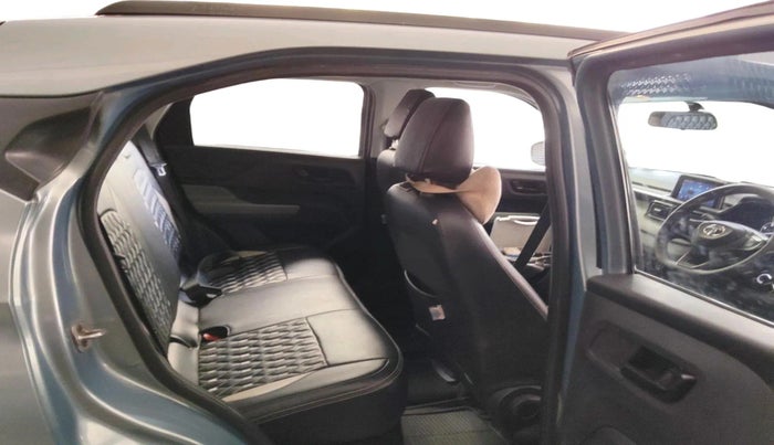 2022 Tata PUNCH ADVENTURE AMT, Petrol, Automatic, 38,076 km, interior