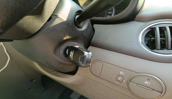 2014 Hyundai i10 SPORTZ 1.1, Petrol, Manual, 1,20,029 km, interior