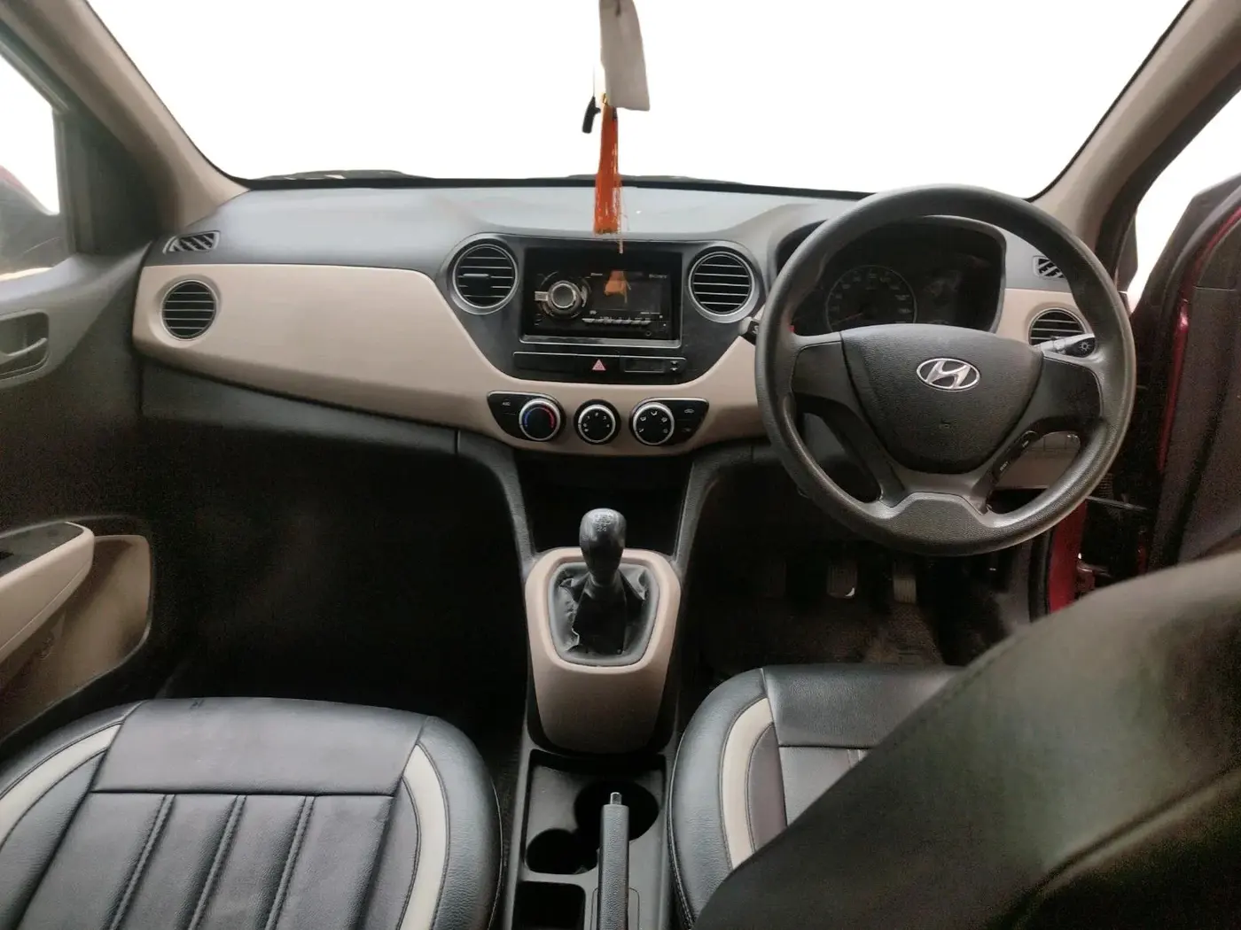 2015 Hyundai Grand i10 MAGNA 1.1 CRDI, Diesel, Manual, 87,252 km, interior