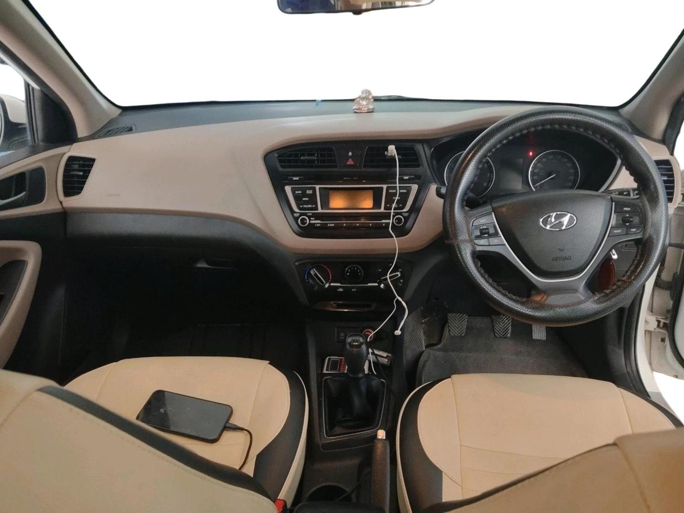 2016 Hyundai Elite i20 MAGNA 1.2, Petrol, Manual, 28,071 km, interior