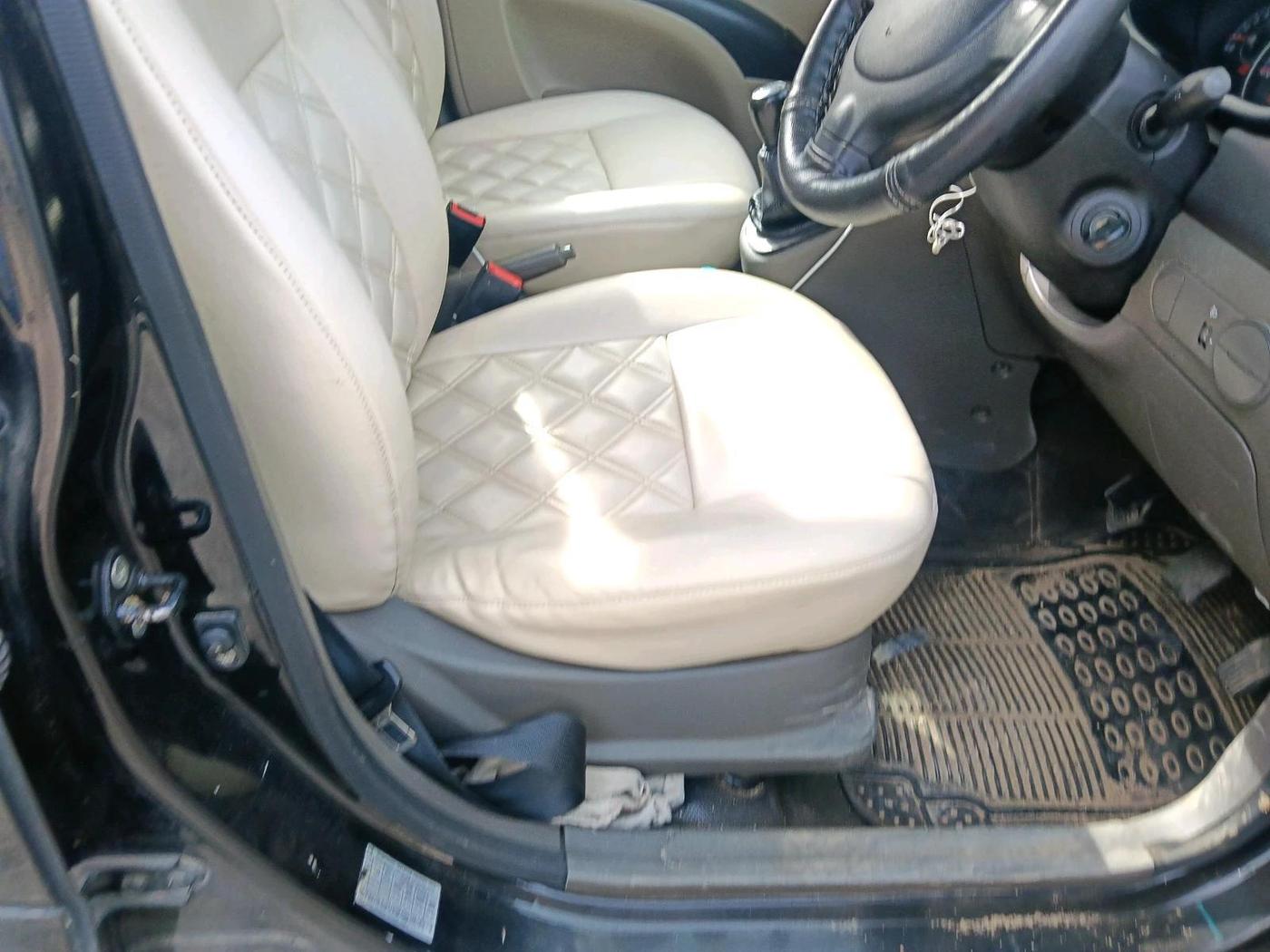 2012 Hyundai i10 SPORTZ 1.2, Petrol, Manual, 98,010 km, interior
