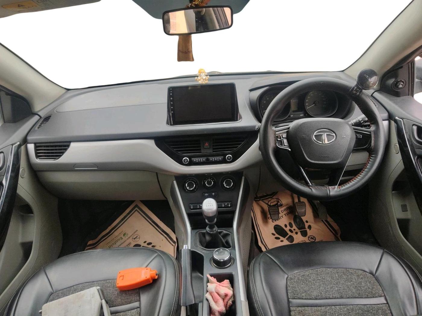 2018 Tata NEXON XM PETROL, Petrol, Manual, 80,544 km, interior