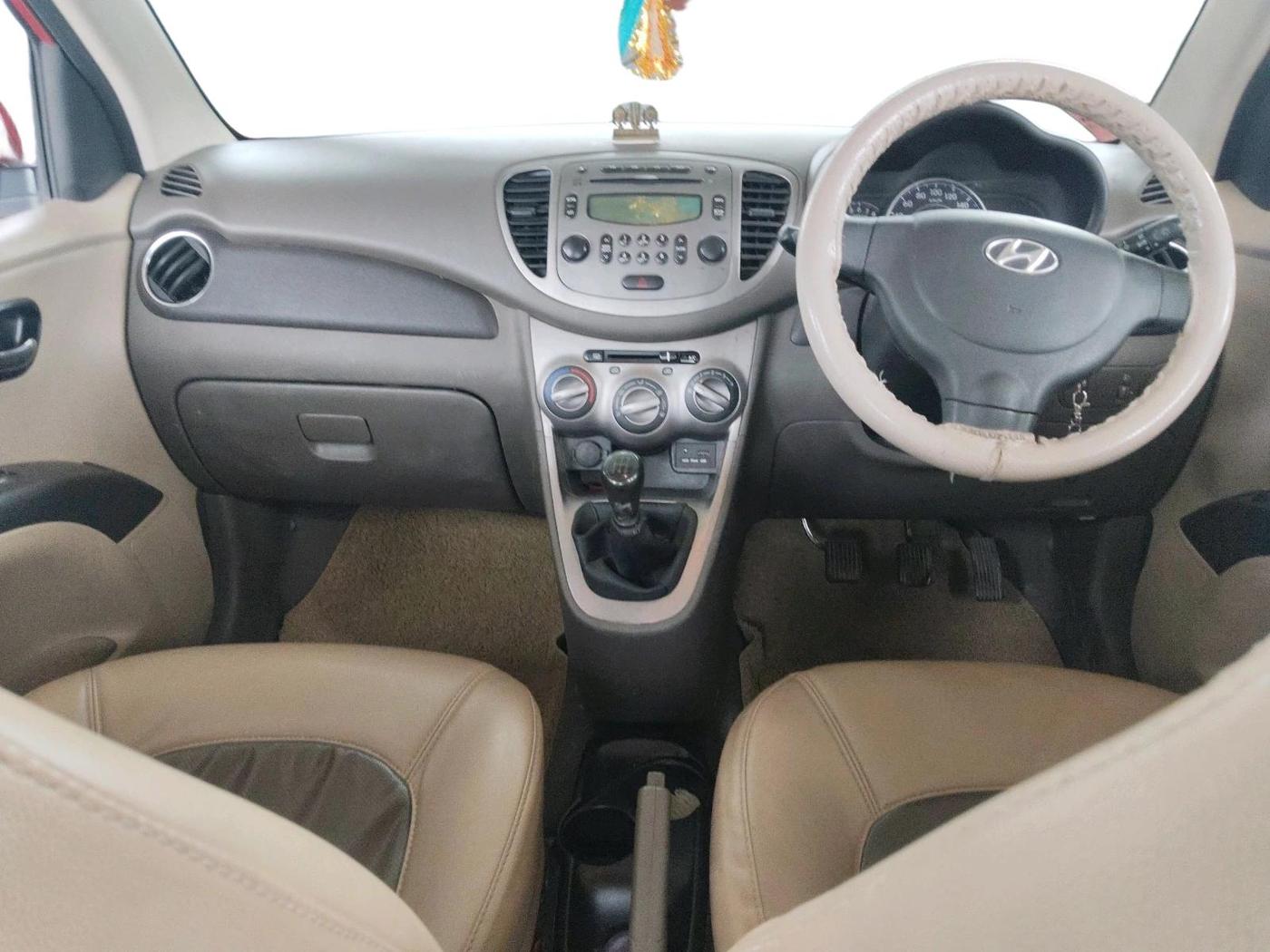 2012 Hyundai i10 SPORTZ 1.2, Petrol, Manual, 1,04,147 km, interior