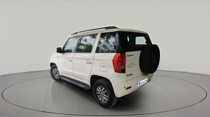 2016 Mahindra TUV300 T8 AMT, Diesel, Automatic, 1,54,755 km, exterior