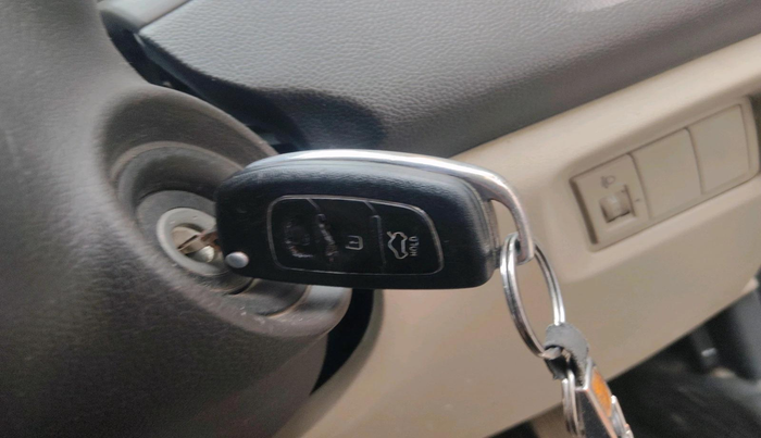 2013 Hyundai i20 MAGNA 1.2, Petrol, Manual, 1,00,006 km, interior