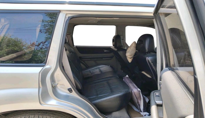 2009 Nissan X Trail T30, Diesel, Manual, 1,30,303 km, interior