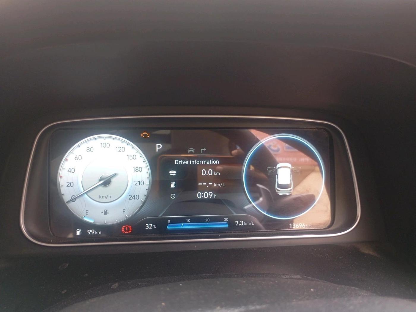 2024 Hyundai ALCAZAR 1.5 Signature (O) AE Turbo 7Str DCT, Petrol, Automatic, 13,696 km, interior