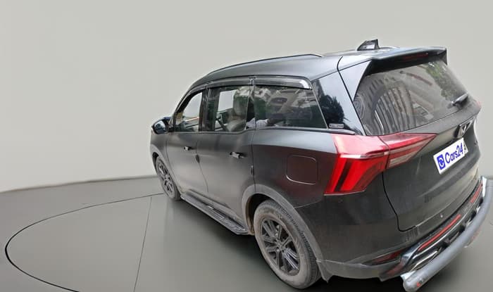 2024 Mahindra XUV700 AX 7 P AT 7 STR, Petrol, Automatic, 52,450 km, exterior