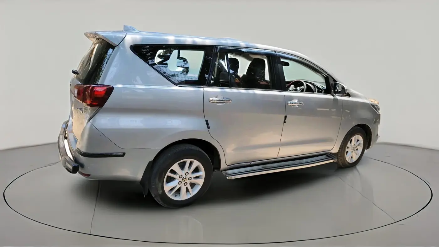 2017 Toyota Innova Crysta 2.4 VX 7 STR, Diesel, Manual, 1,68,313 km, exterior