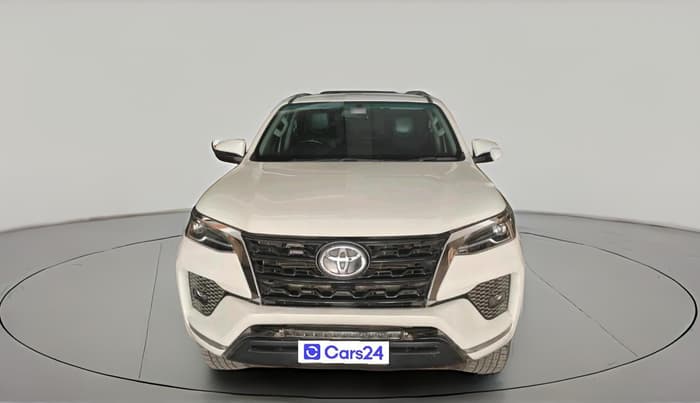2021 Toyota Fortuner 4X4 AT 2.8 DIESEL, Diesel, Automatic, 1,04,912 km, exterior