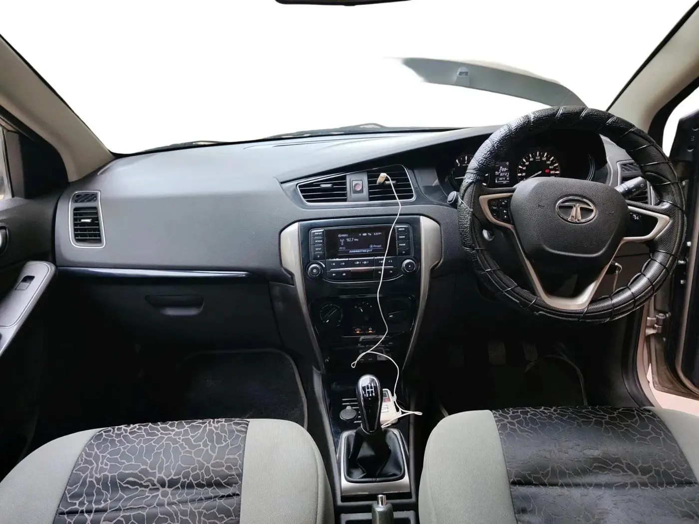 2015 Tata Bolt XM REVOTRON, Petrol, Manual, 83,723 km, interior