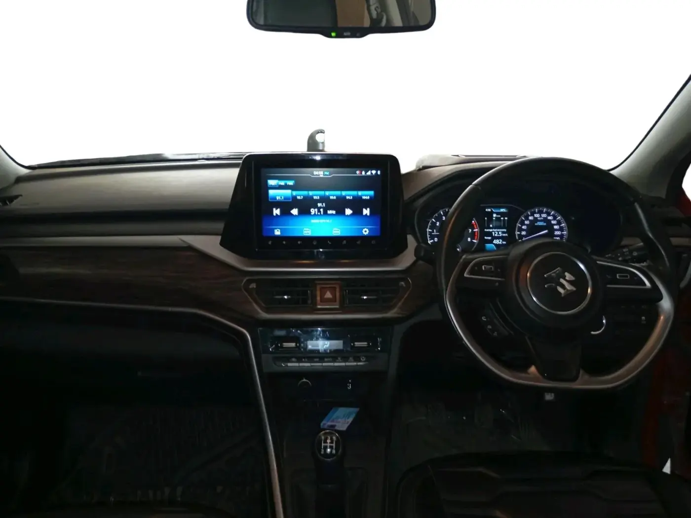 2022 Maruti BREZZA ZXI SMART HYBRID , Petrol, Manual, 22,590 km, interior