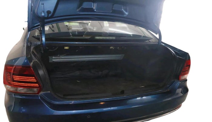 2017 Volkswagen Vento HIGHLINE PLUS 1.5 AT 16 ALLOY, Diesel, Automatic, 66,754 km, exterior