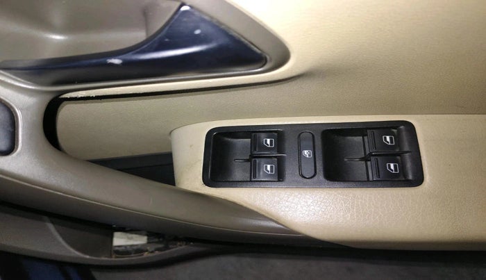 2017 Volkswagen Vento HIGHLINE PLUS 1.5 AT 16 ALLOY, Diesel, Automatic, 66,754 km, interior