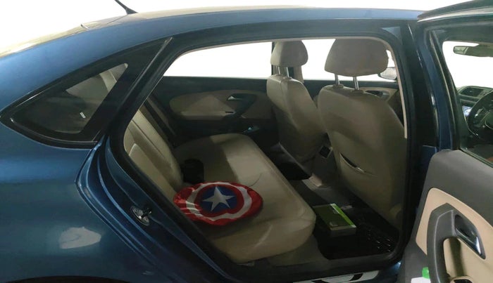 2017 Volkswagen Vento HIGHLINE PLUS 1.5 AT 16 ALLOY, Diesel, Automatic, 66,754 km, interior