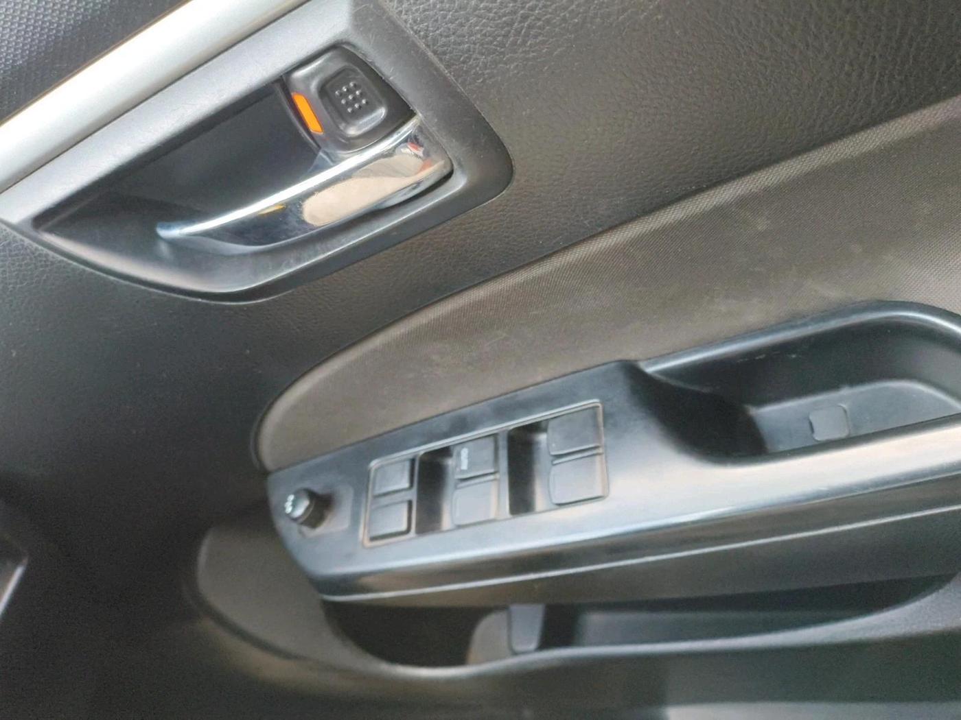 2014 Maruti Swift VDI, Diesel, Manual, 2,46,431 km, interior