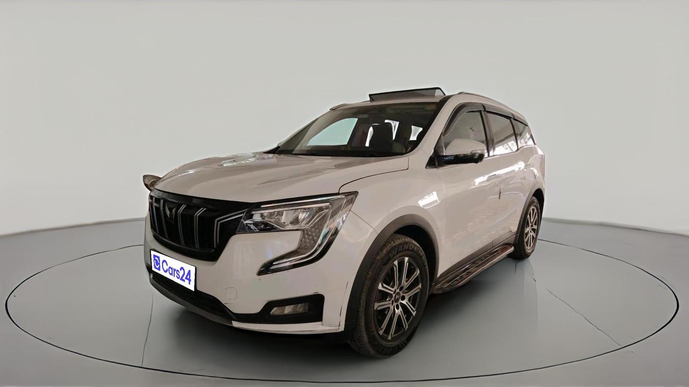 2022 Mahindra XUV700 AX 7 LUXURY D AT 7 STR, Diesel, Automatic, 48,801 km, exterior
