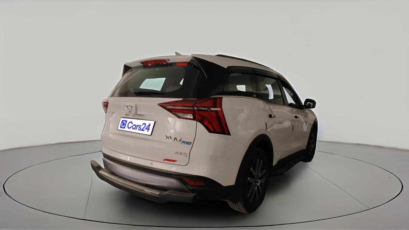 2022 Mahindra XUV700 AX 7 LUXURY D AT 7 STR, Diesel, Automatic, 48,801 km, exterior