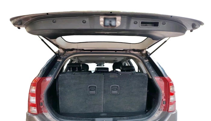 2017 Mahindra XUV500 W10, Diesel, Manual, 2,08,283 km, exterior