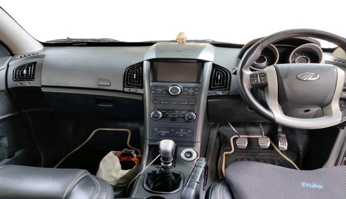 2017 Mahindra XUV500 W10, Diesel, Manual, 2,08,283 km, interior