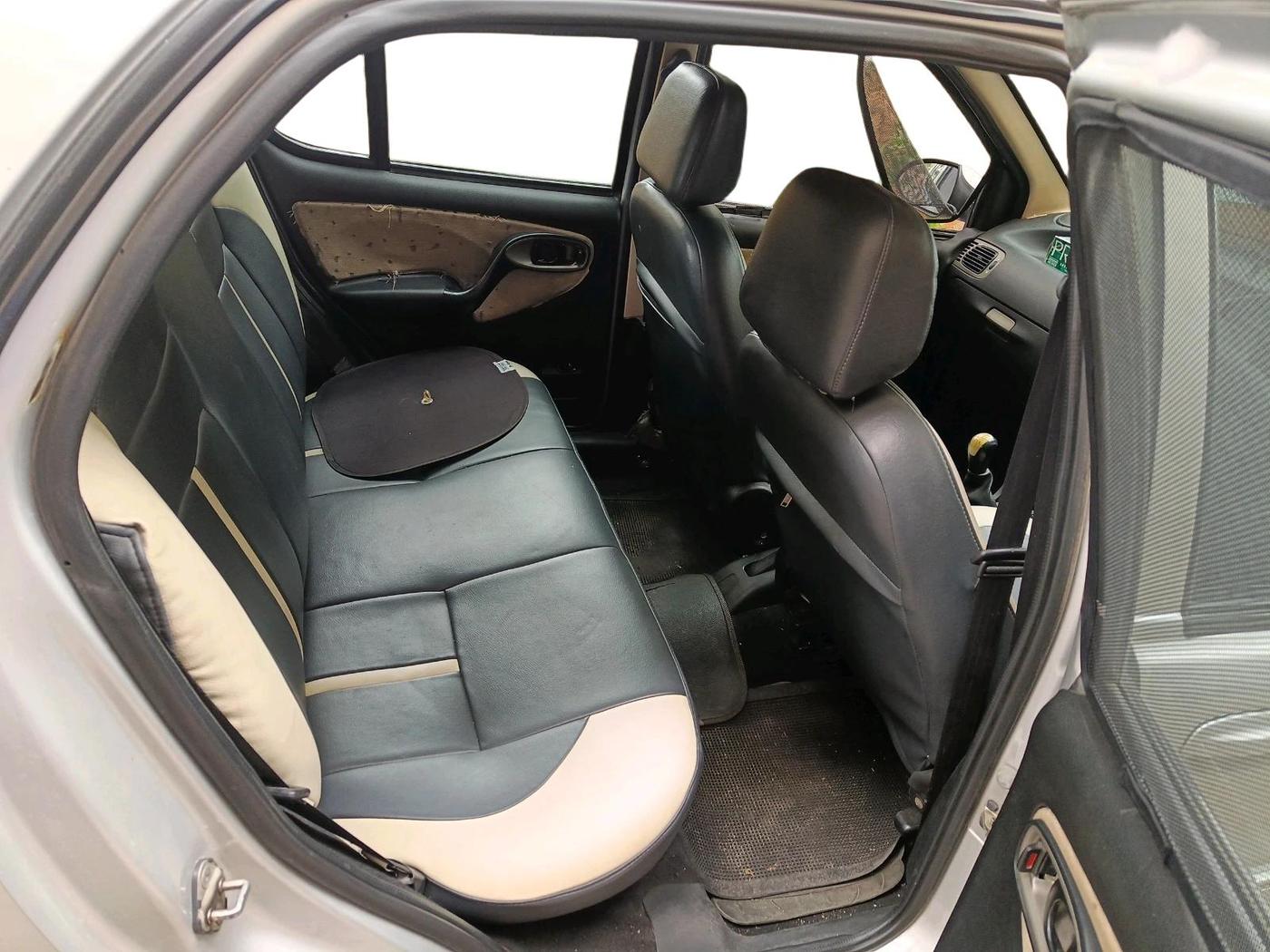 2013 Tata Indigo ECS LX CR4, Diesel, Manual, 1,07,986 km, interior