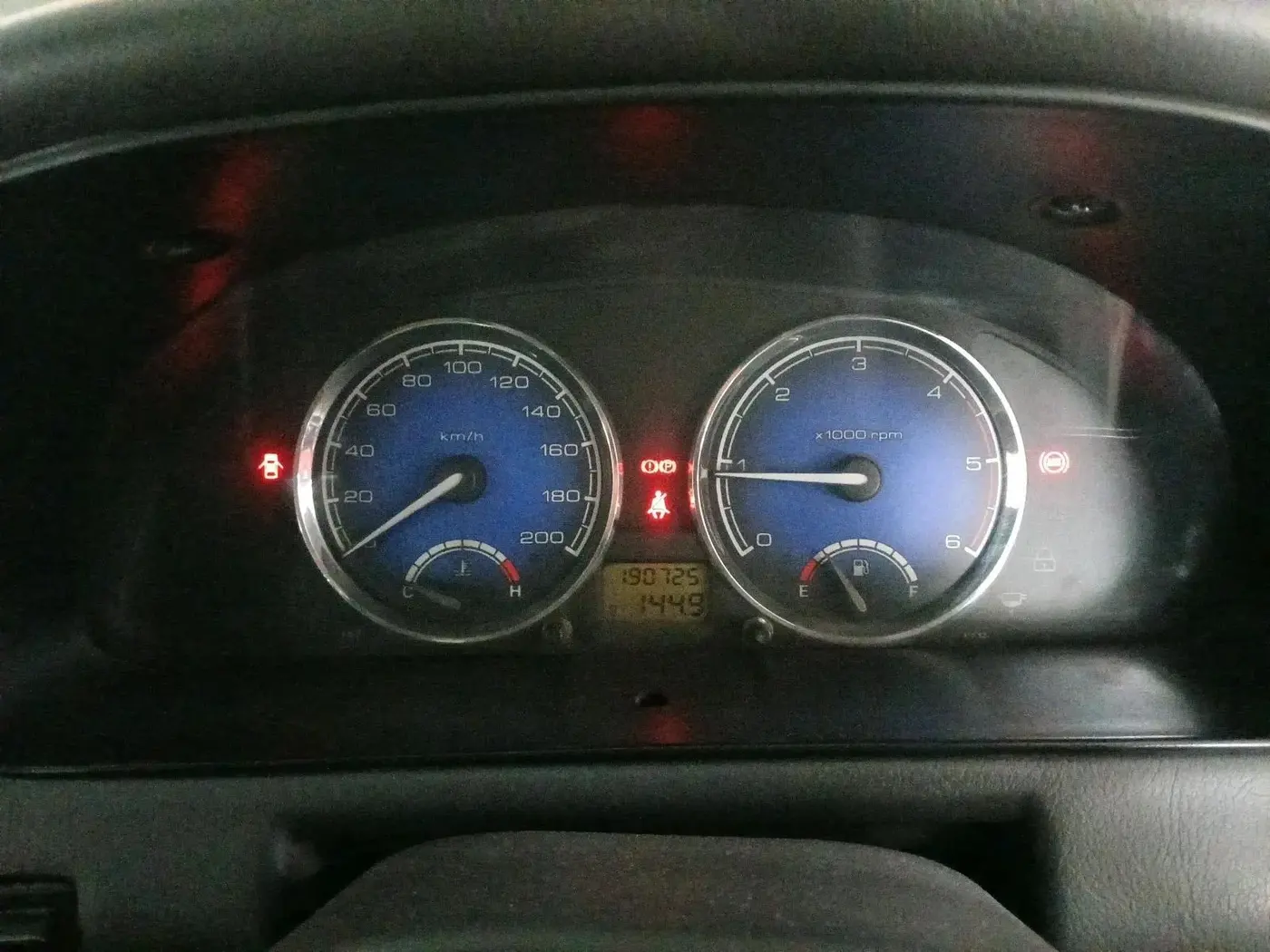 2010 Tata Safari 4X2 VX DICOR 2.2 VTT, Diesel, Manual, 1,90,725 km, interior