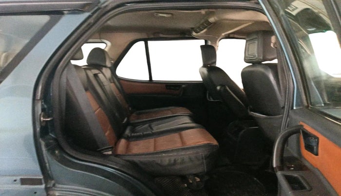 2010 Tata Safari 4X2 VX DICOR 2.2 VTT, Diesel, Manual, 1,90,725 km, interior