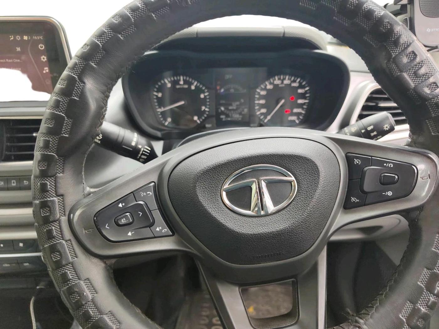 2020 Tata ALTROZ XT PETROL, Petrol, Manual, 71,566 km, interior