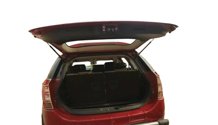 2014 Mahindra XUV500 W8, Diesel, Manual, 1,44,308 km, exterior