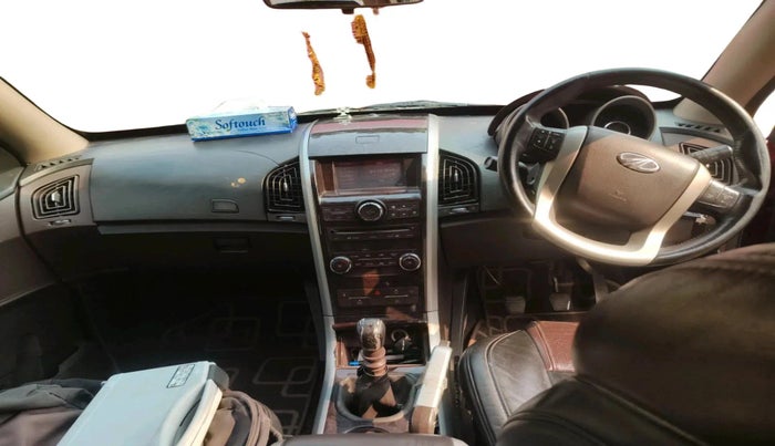 2014 Mahindra XUV500 W8, Diesel, Manual, 1,44,308 km, interior