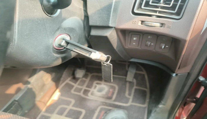 2014 Mahindra XUV500 W8, Diesel, Manual, 1,44,308 km, interior