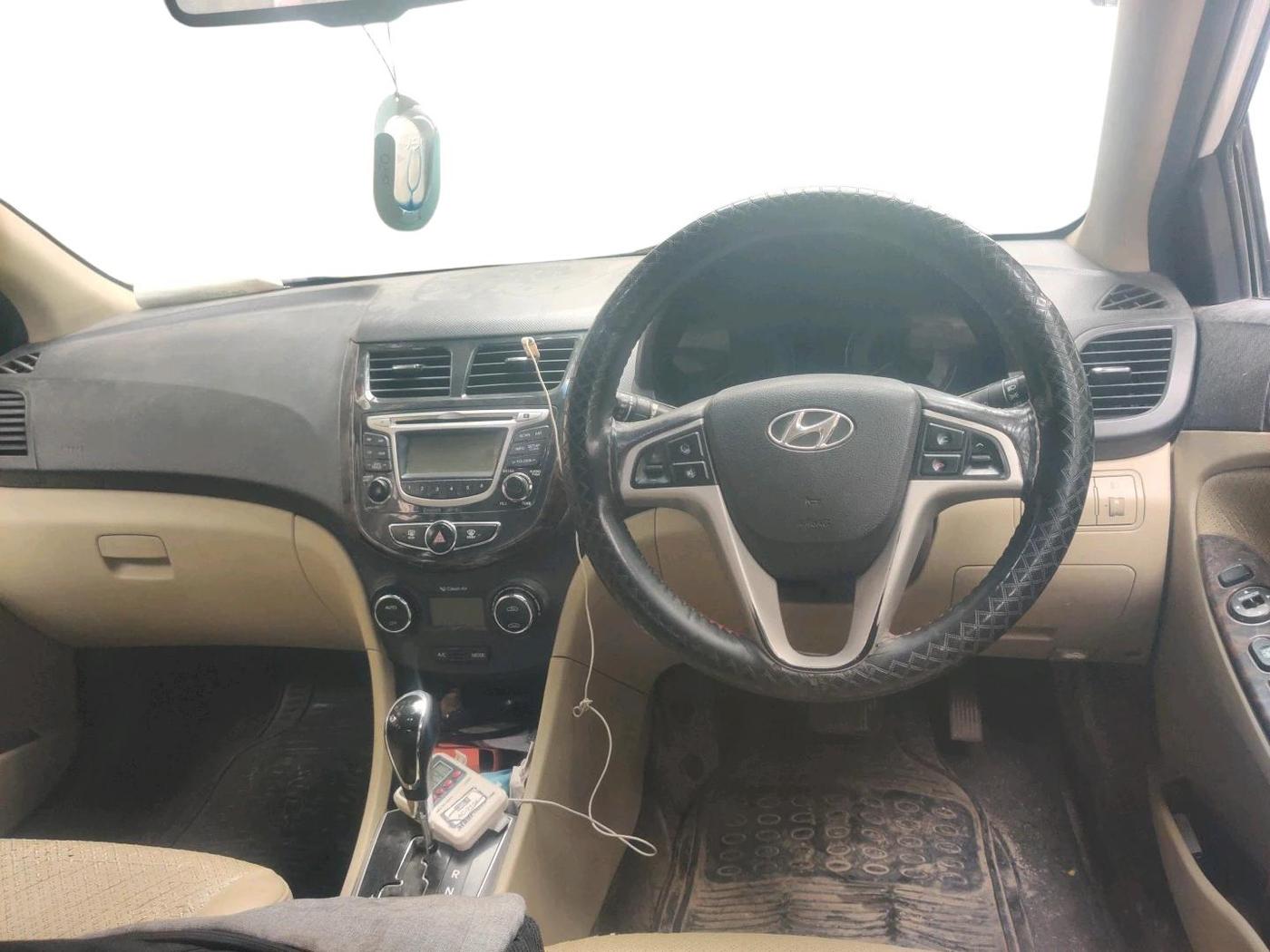 2014 Hyundai Verna FLUIDIC 1.6 CRDI SX OPT AT, Diesel, Automatic, 1,50,982 km, interior